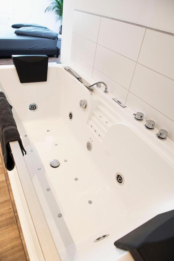 Luxus Suite Im Herzen Von Kempten***** +Parkplatz المظهر الخارجي الصورة